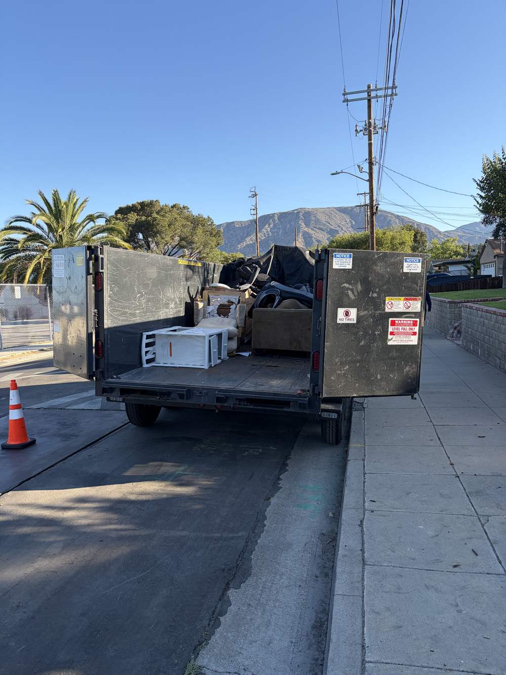 Renovation and demolition debris cleared from a commercial property in Van Nuys